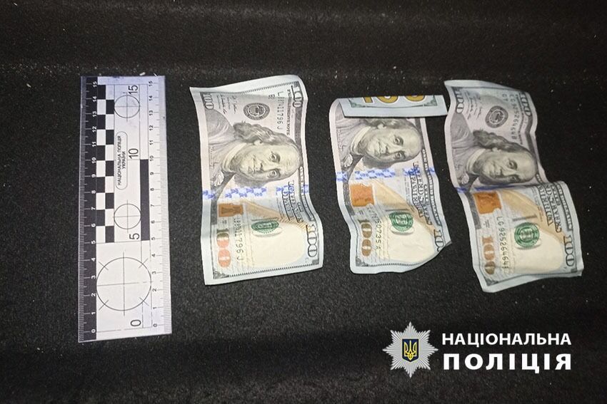 У Києві п’яний водій після ДТП за $300 намагався "вирішити питання" із патрульними: йому повідомили про підозру. Подробиці та фото