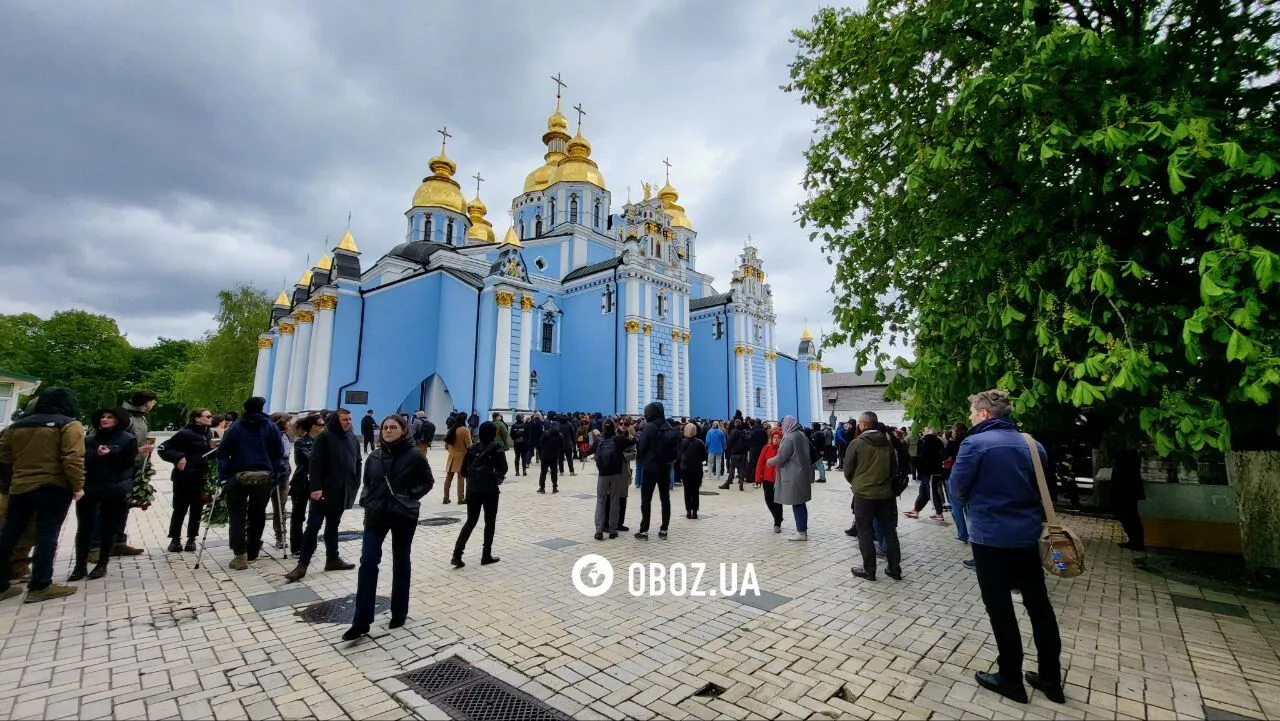 У Києві попрощались із активістом і українським військовим Павлом Петриченком. Фото і відео