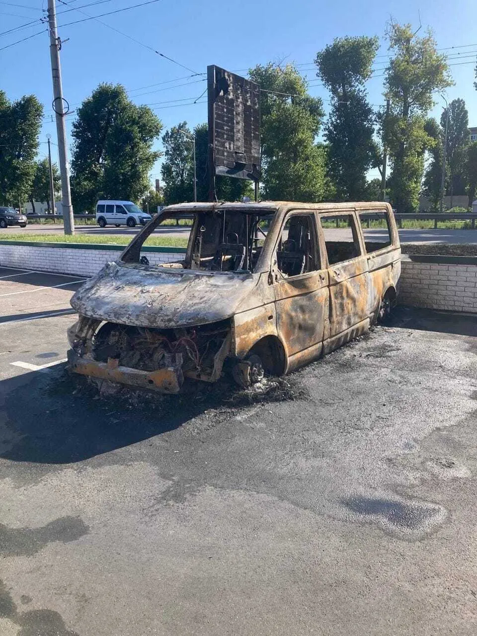 У Києві невідомі спалили авто медичної служби 3-ї ОШБр. Подробиці і фото