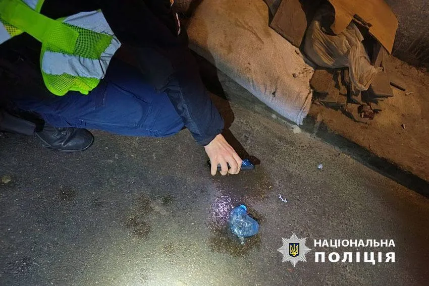 Влаштували вибух на парковці в Києві: поліцейські знайшли неповнолітніх "піротехніків". Подробиці та фото
