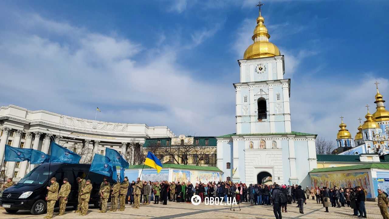 У Києві попрощались із захисником України Василем Ратушним. Фото та відео