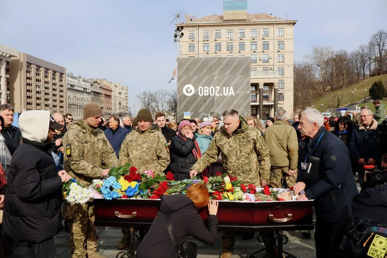 У Києві попрощались із захисником України Василем Ратушним. Фото та відео