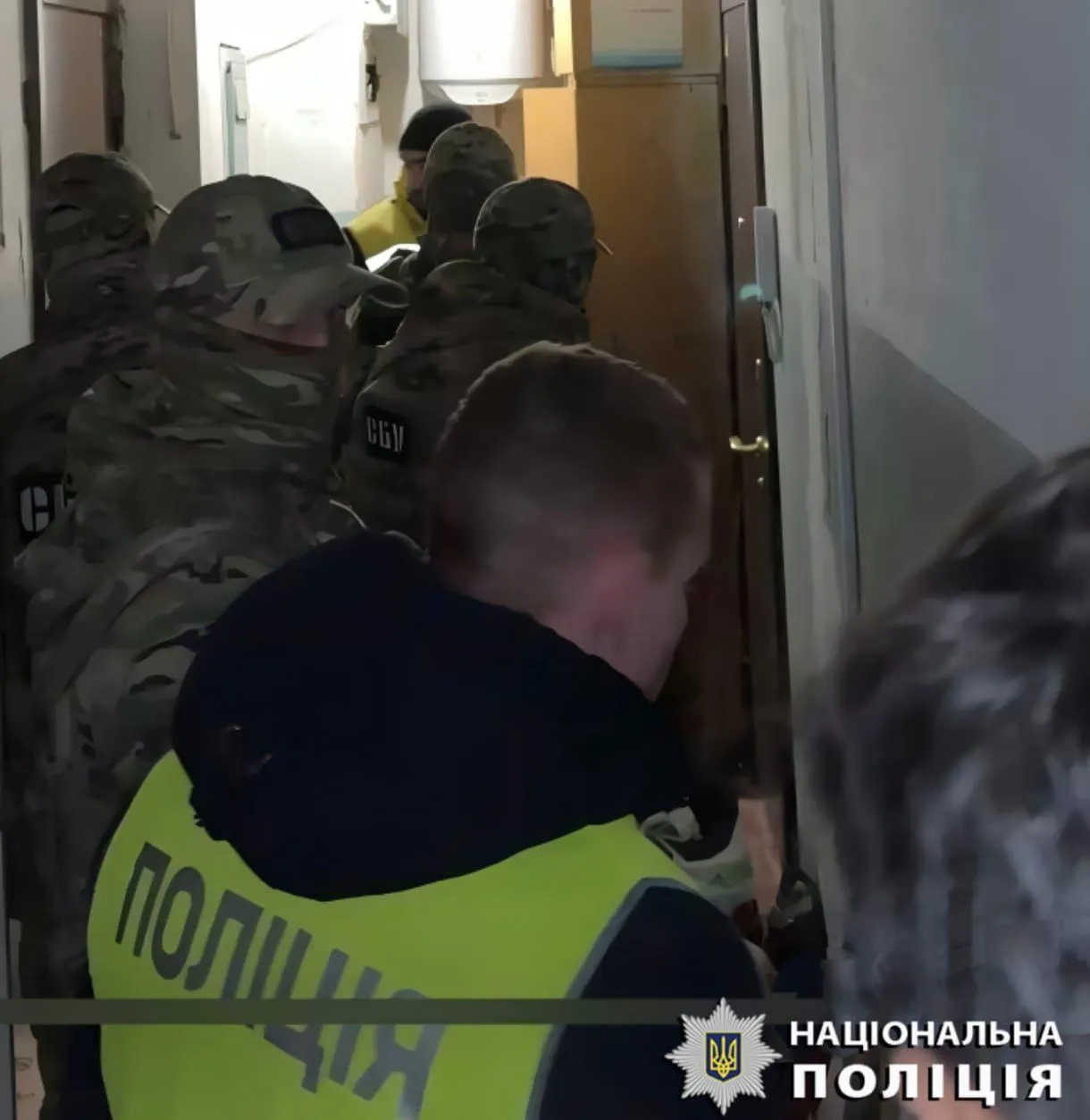 Виманював гроші у родичів військовополонених та зниклих безвісти: поліцейські Київщини викрили шахрая. Фото