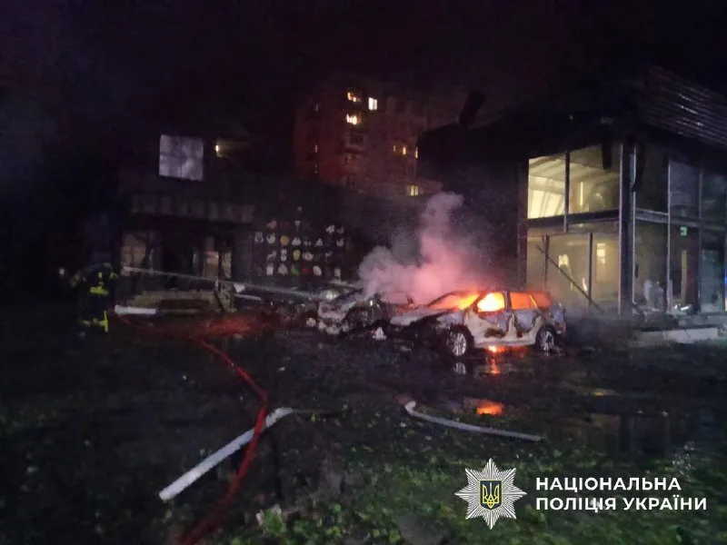Пошкоджені житлові будинки і вибито сотні вікон: у Києві озвучили наслідки нічної атаки "Шахедів". Фото