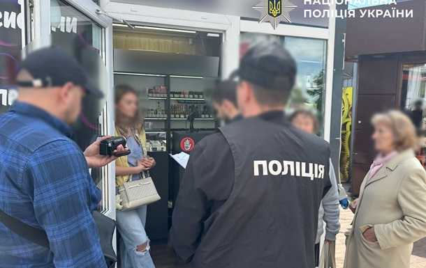 У Києві викрили схему збуту вейпів та іншої контрафактної продукції