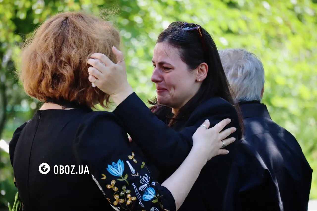 "Мріяв стати програмістом": у Києві попрощалися із 12-річним хлопцем, якого 5 червня вбив водій Mercedes. Фото та відео