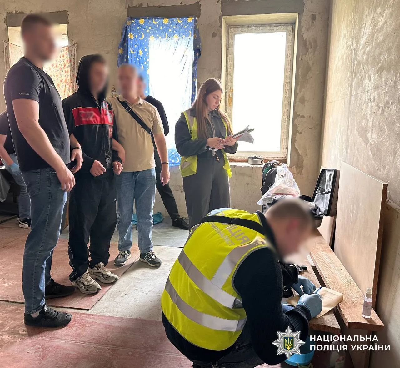Поліція на місці злочину.