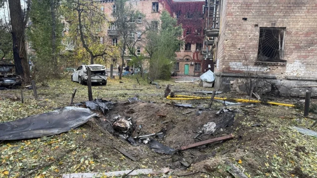 Київ: БПЛА атакували Печерськ, шість поранених.