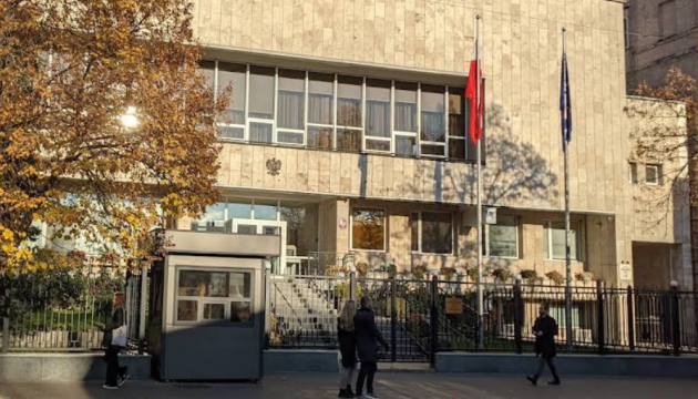 Польща залишає без змін графік роботи свого посольства в Києві.