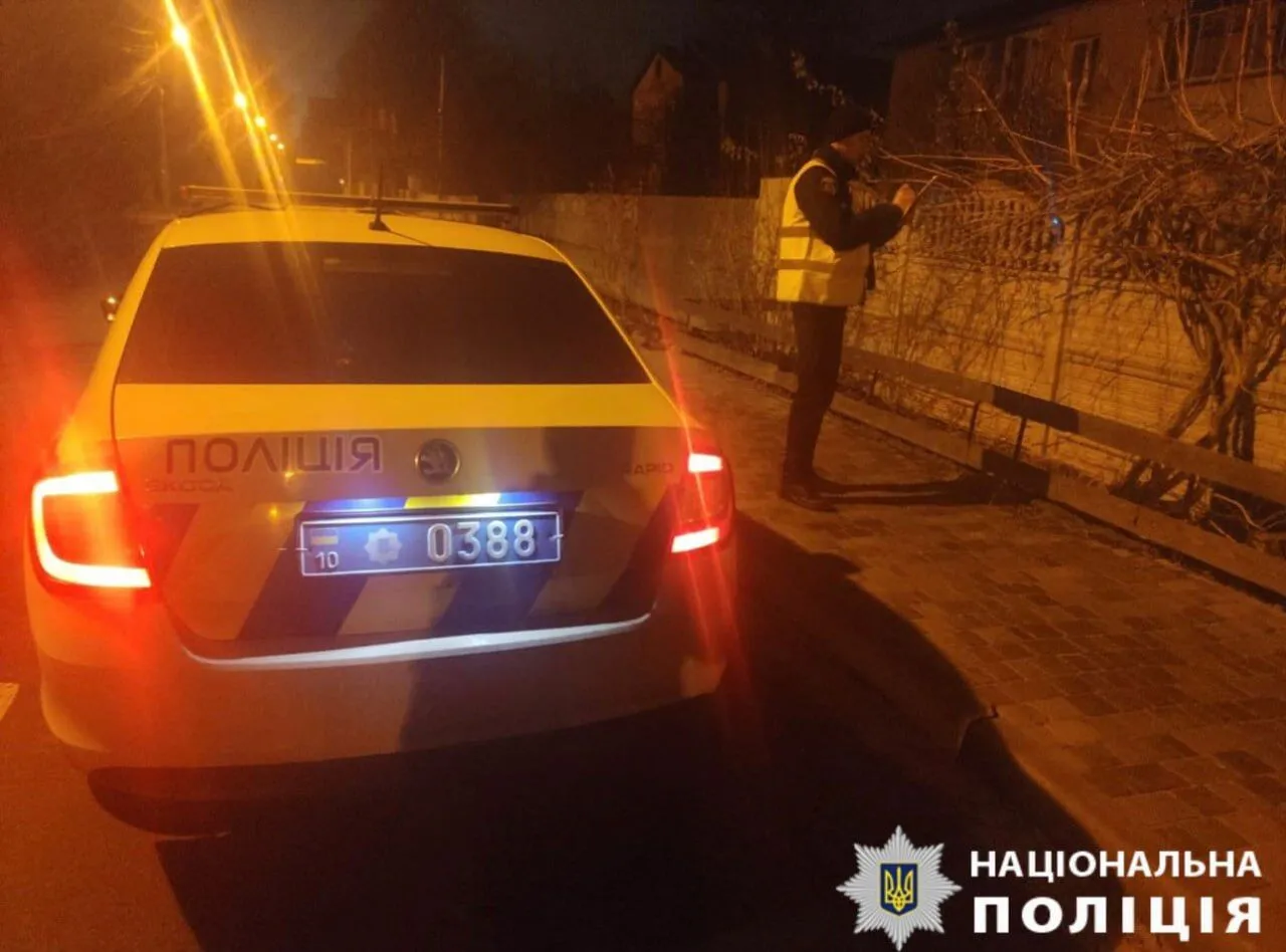 Пошкоджено будинки та лінію електромережі: у КОВА розповіли про наслідки російської атаки на Київщину. Фото